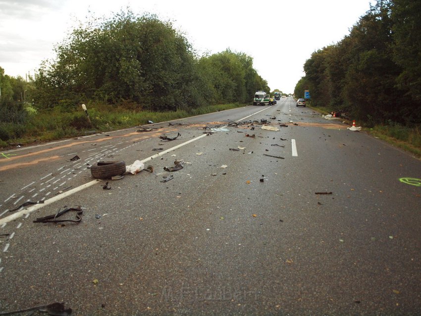 Schwerer VU Koeln Immendorf Kerkraderstr P220.JPG